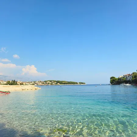 Semesterbostad House Misetic